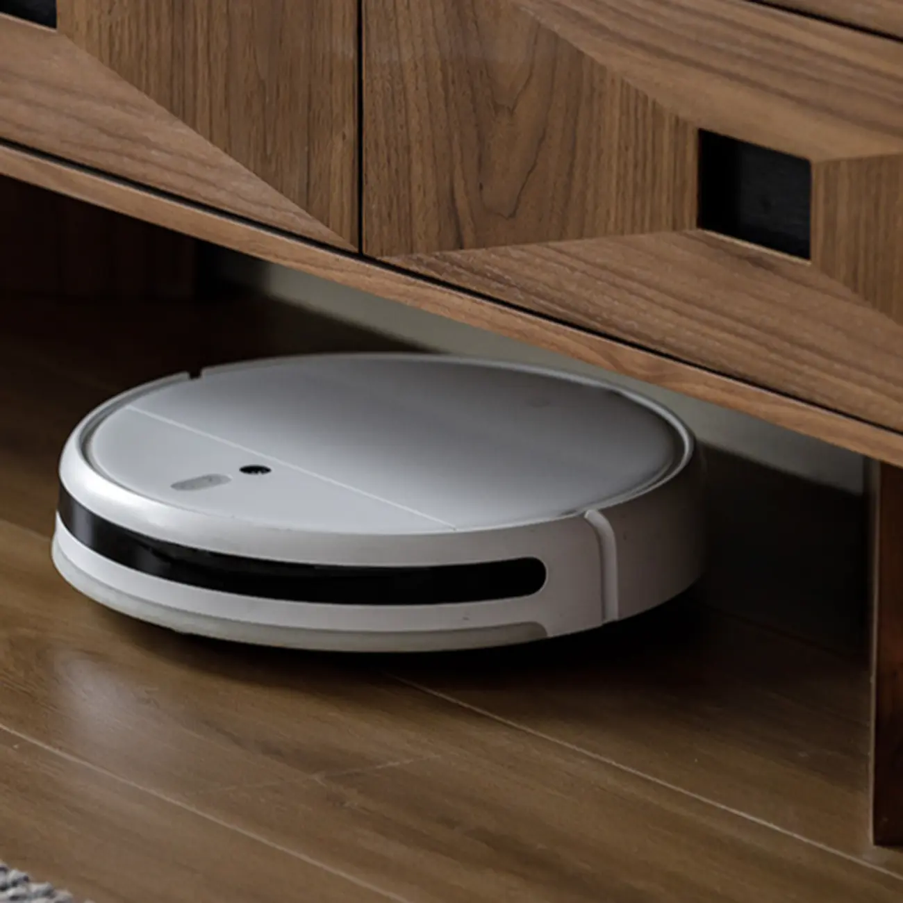 71" Contemporary 9-drawer Horizontal Wood Dresser Image - 7 | homeyfad