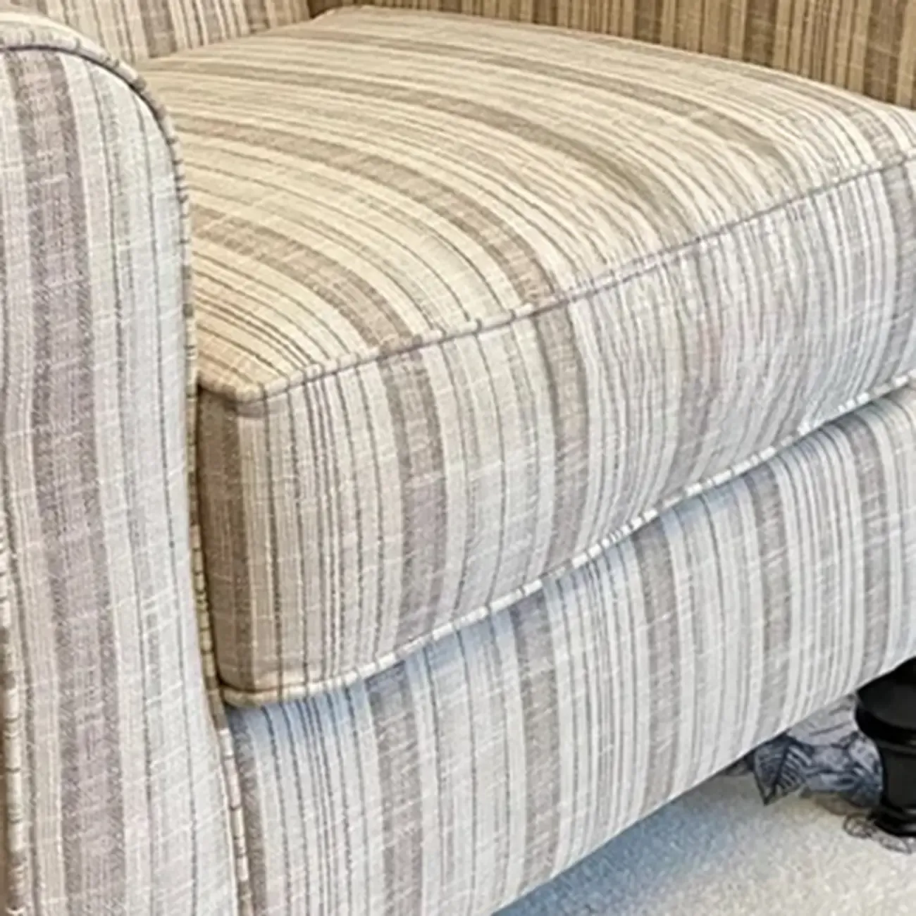 Traditional Wingback Linen Fabric Arm Chair Living Room Image - 5