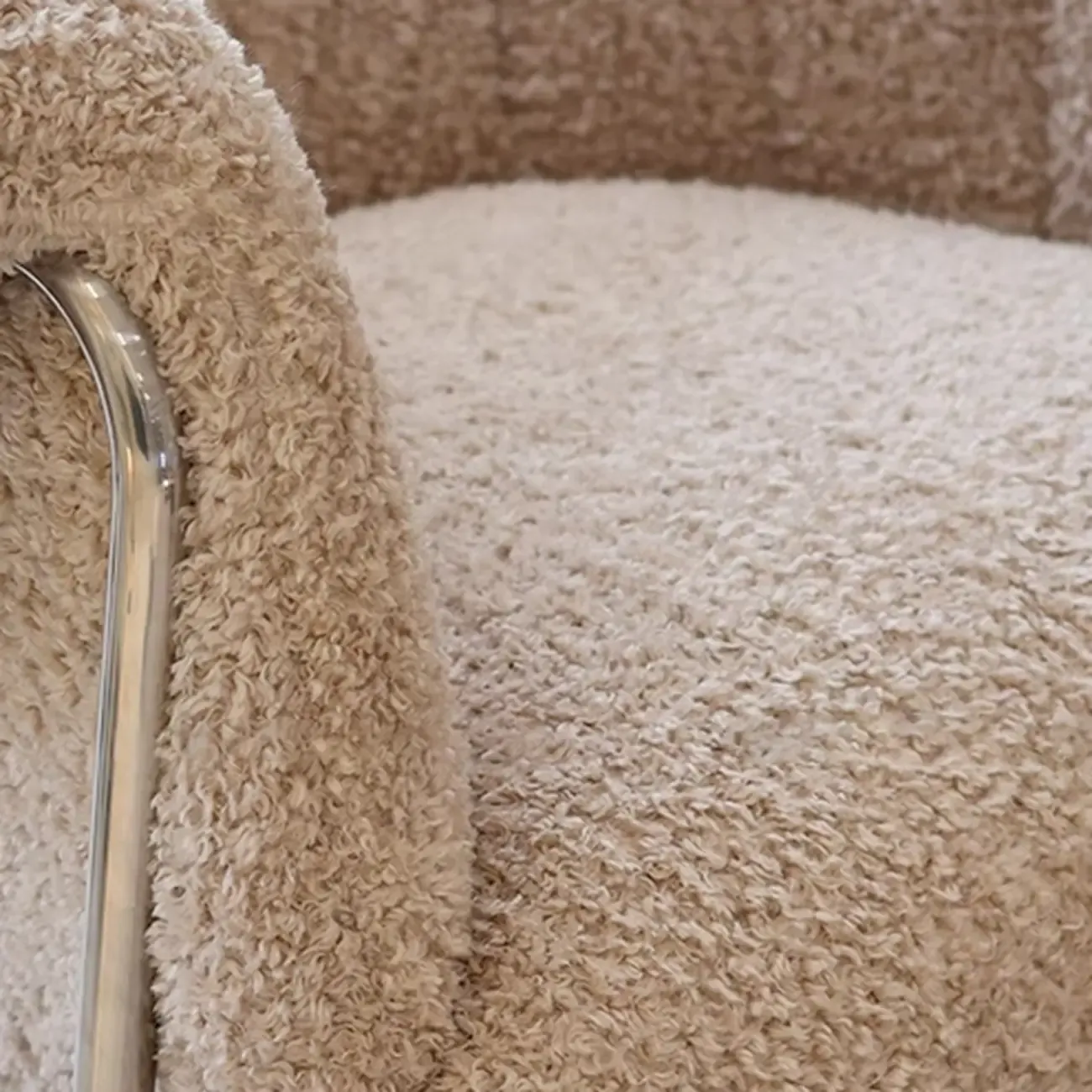 Simple Modern Sherpa Accent Chair with Arms Image - 10