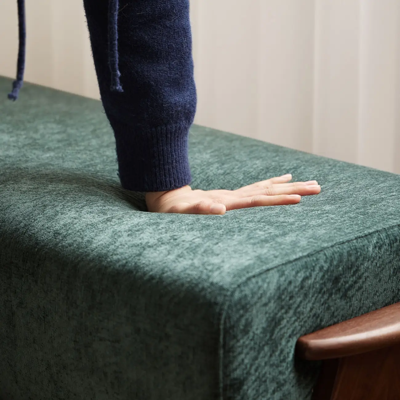 Modern Emerald Green Upholstered Bedroom Bench Image - 5 | homeyfad