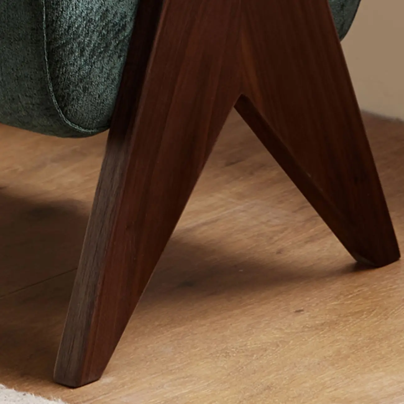 Modern Emerald Green Upholstered Bedroom Bench Image - 6 | homeyfad