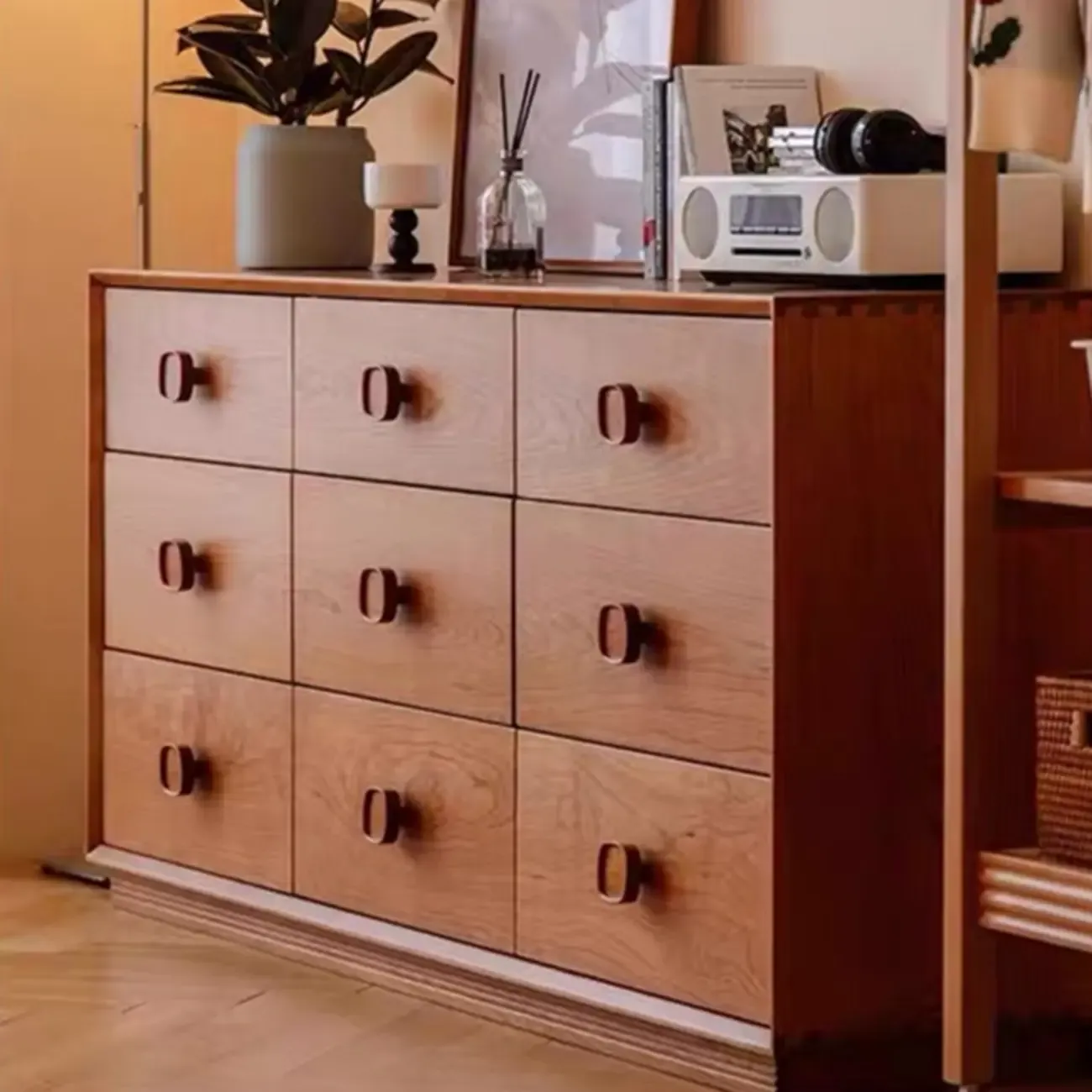 Bedroom Horizontal Multi-drawer Pine Wood Double Dresser Image - 1