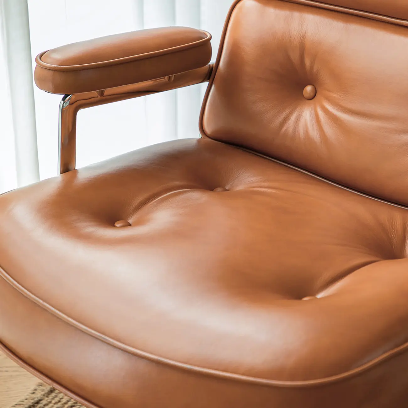 Contemporary Upholstered Adjustable Swivel Conference Chair Image - 8 | homeyfad