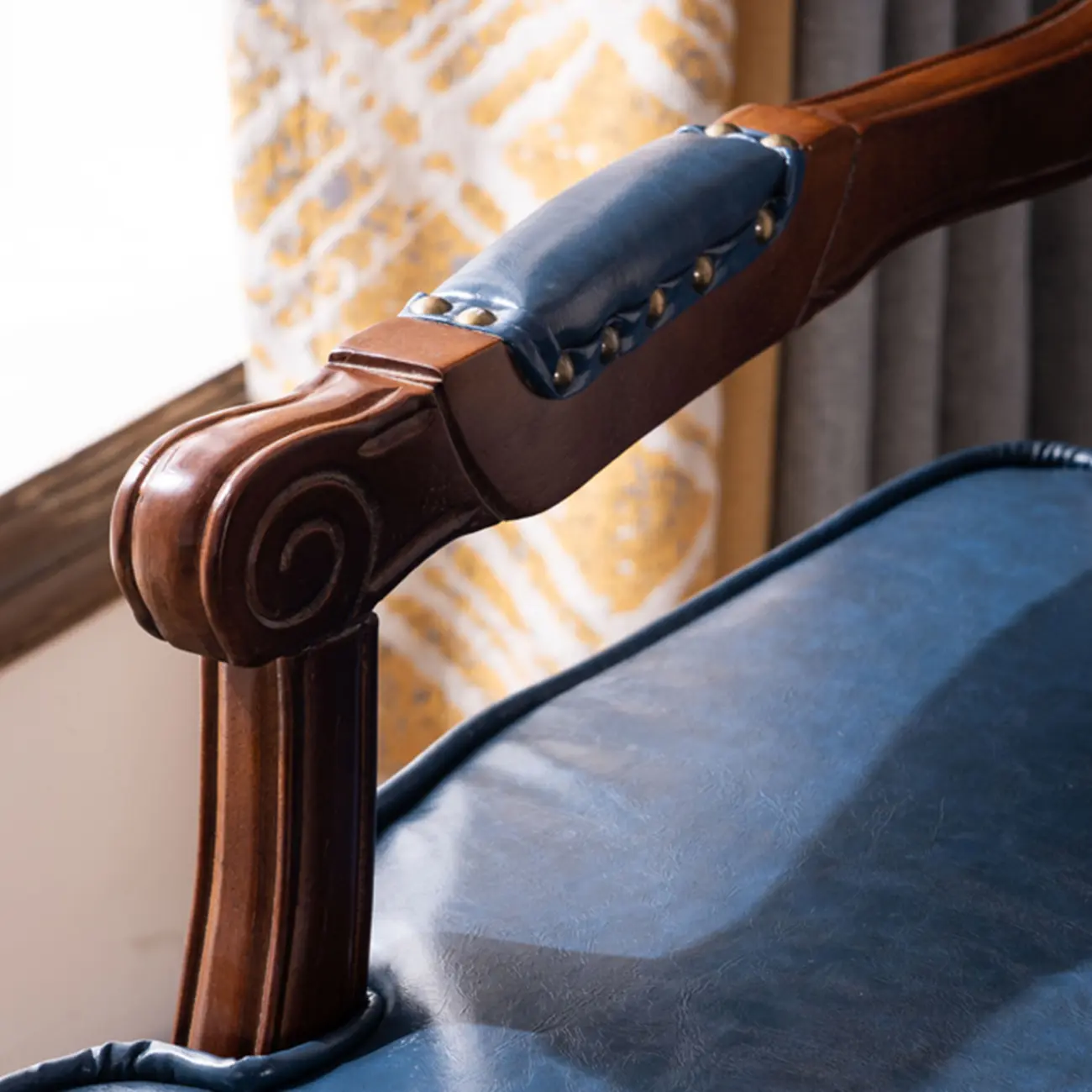 Mid-century Modern Leather Solid Wood Traditional Arm Chair Image - 6 | homeyfad