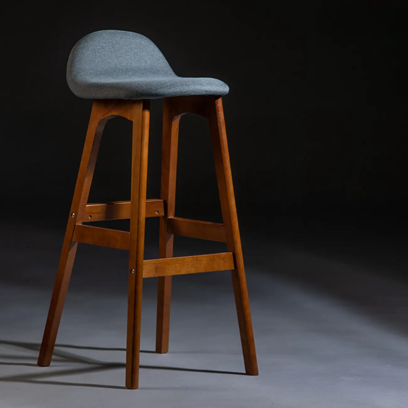 Bar Height Footrest Leather Low Back Wood Bar Stools Image - 13 | homeyfad