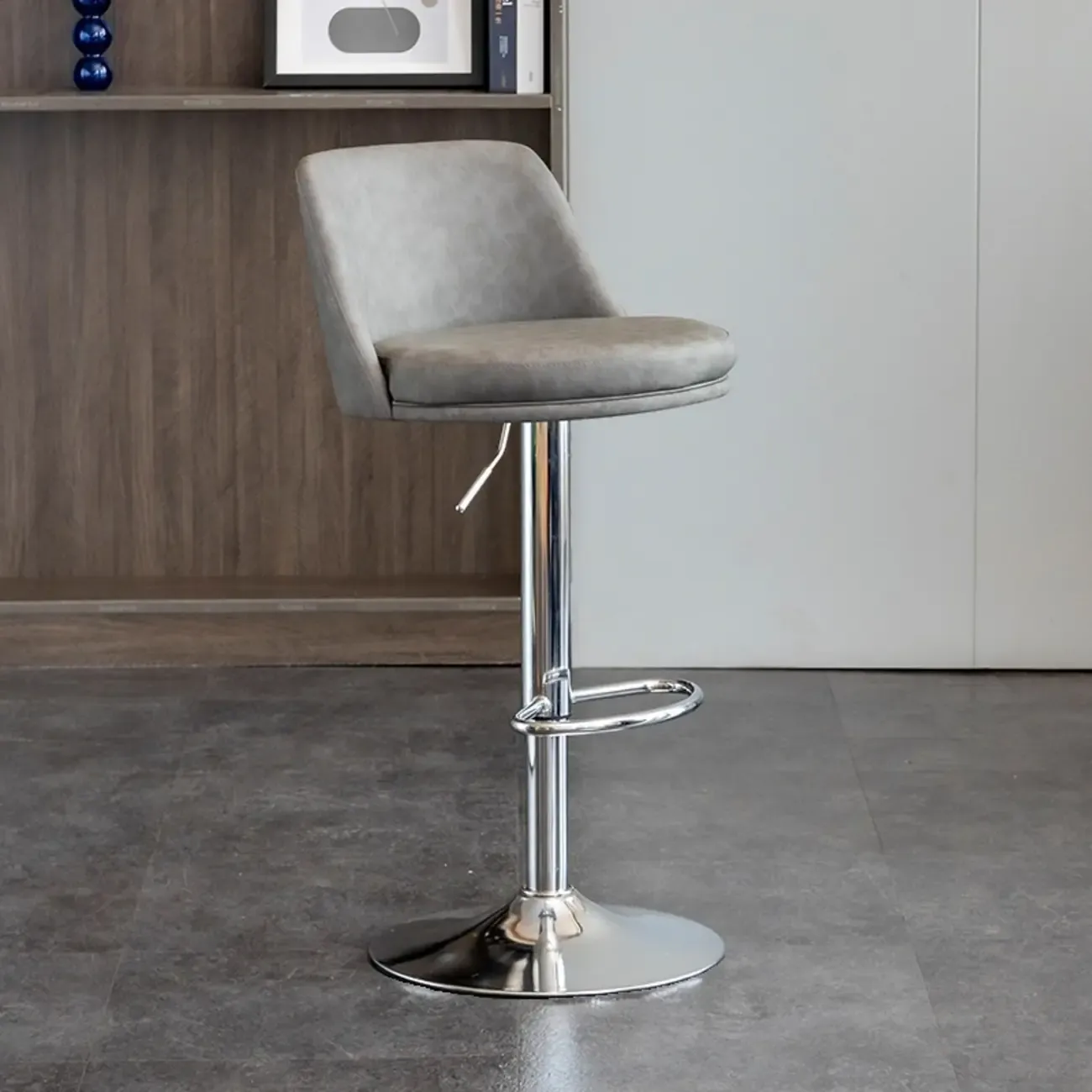 Adjustable Swivel Leather Modern Bar Stools Image - 4