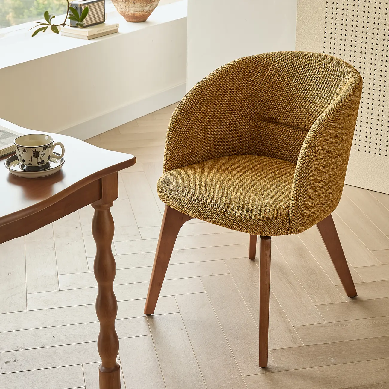 Modern Swivel Barrel Dining Armchair Image - 5 | homeyfad