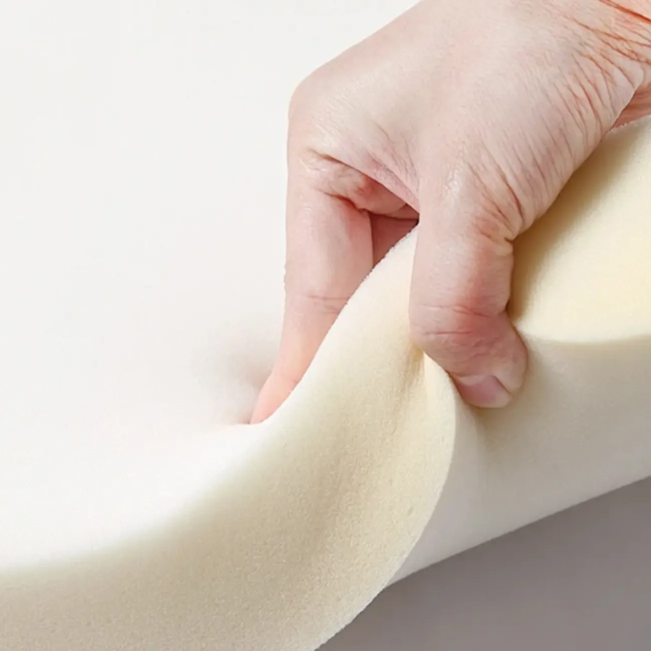 Modern Toil/animal Print Upholstered Entryway Bench Image - 6