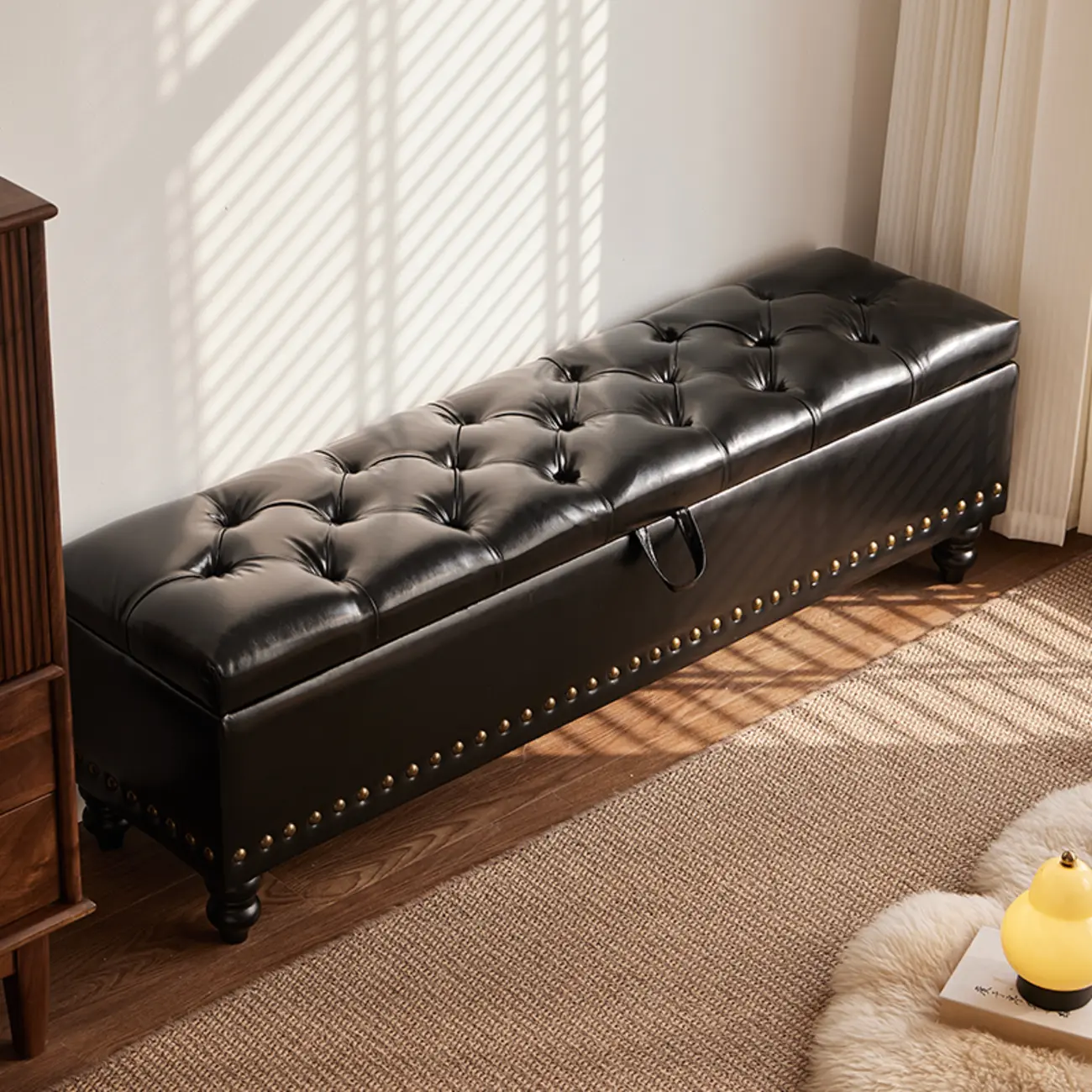 Traditional Upholstered Leather Bedroom Bench Flip-top Design Image - 3 | homeyfad