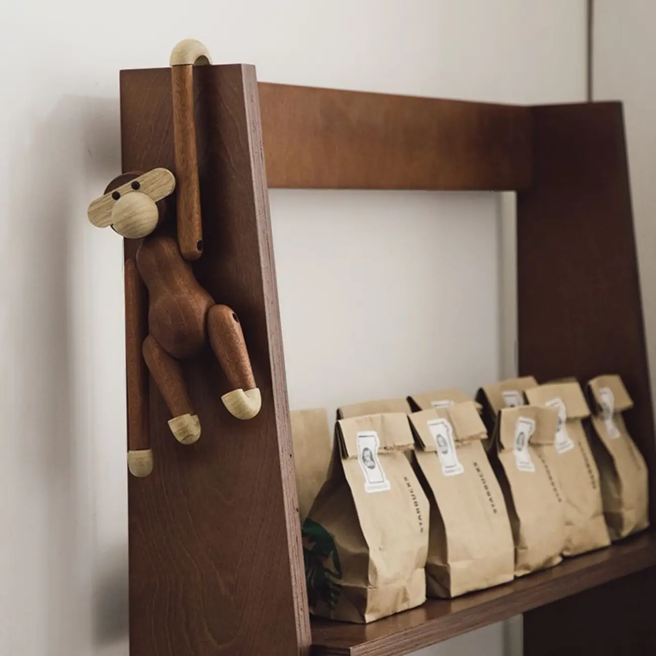 Elegant Vertical Wood Open Back Display Ladder Bookcase Image - 6 | homeyfad