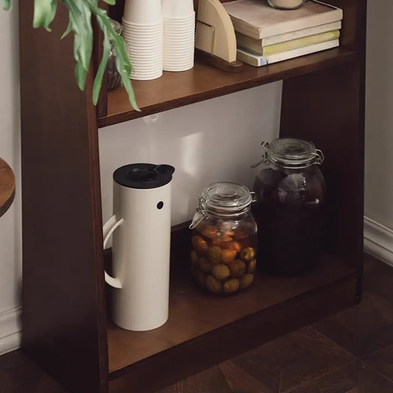 Elegant Vertical Wood Open Back Display Ladder Bookcase Image - 9