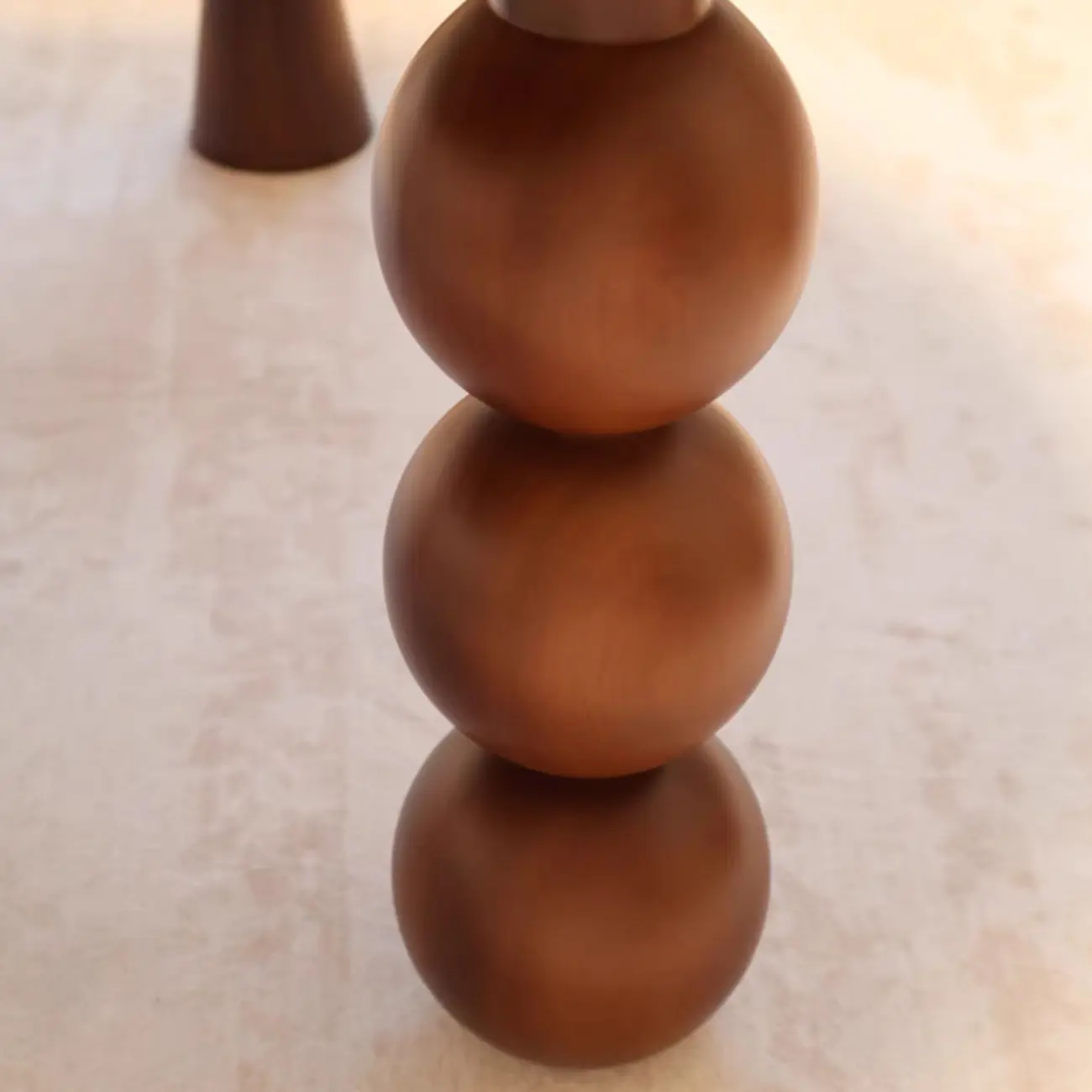 Mid Century Modern Round Rubberwood Coffee Table Three-legs Image - 4 | homeyfad