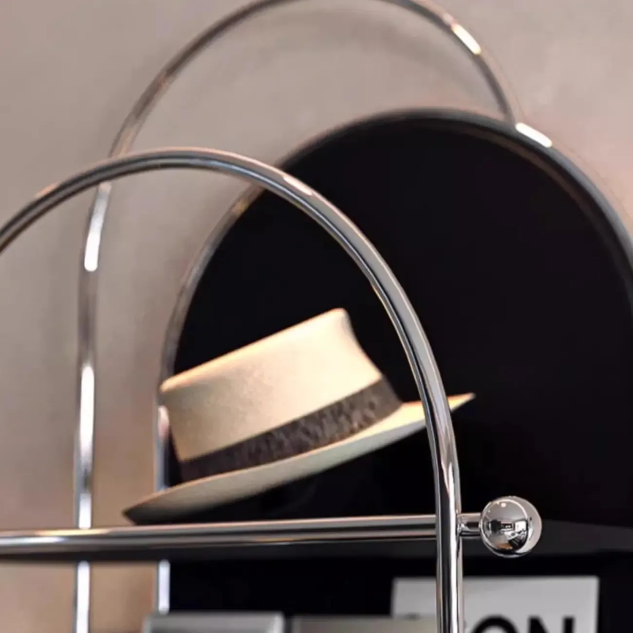 Minimalist Stainless Steel 5-shelf Vertical Display Bookcase Image - 5