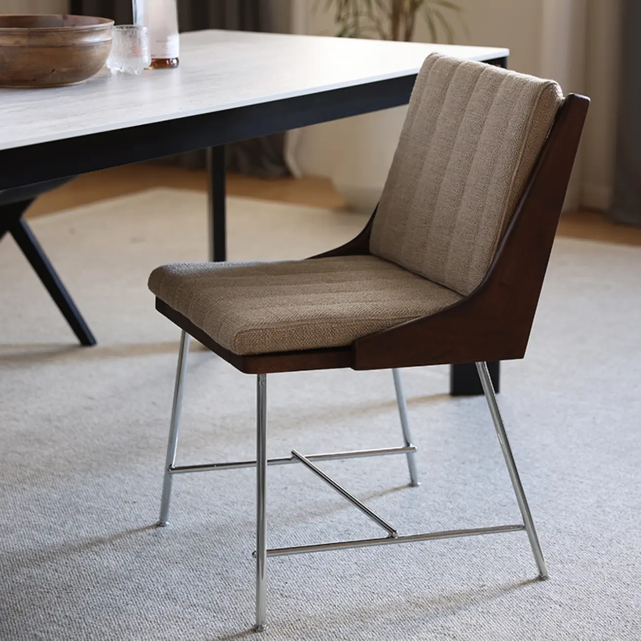 Mid-Century Modern Upholstered Dining Chair | homeyfad