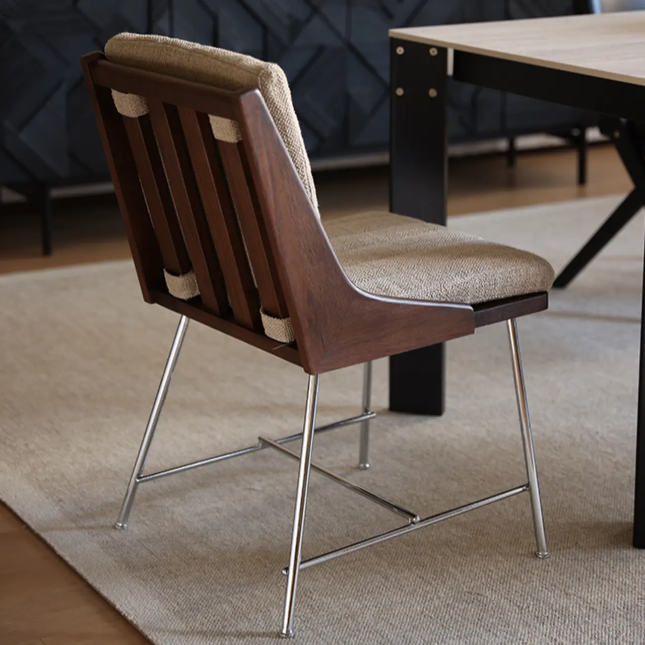 Mid-Century Modern Upholstered Dining Chair | homeyfad