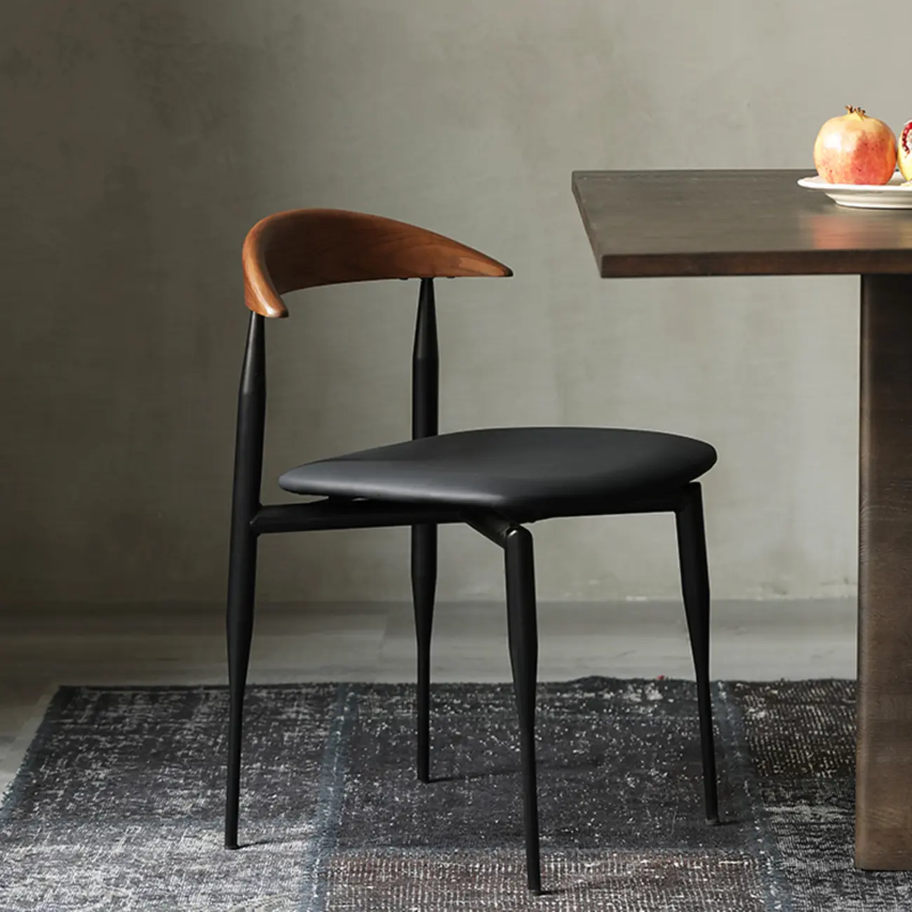 Mid-Century Modern Dining Chair with Black Leather Seat-Homeyfad