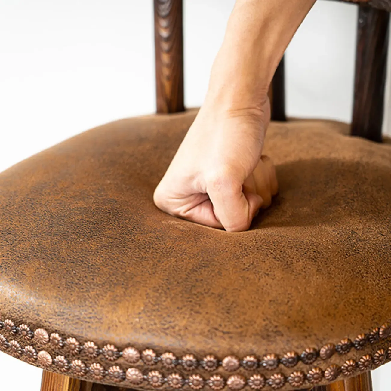 Bar Height Swivel Leather Modern Bar Stools Image - 4