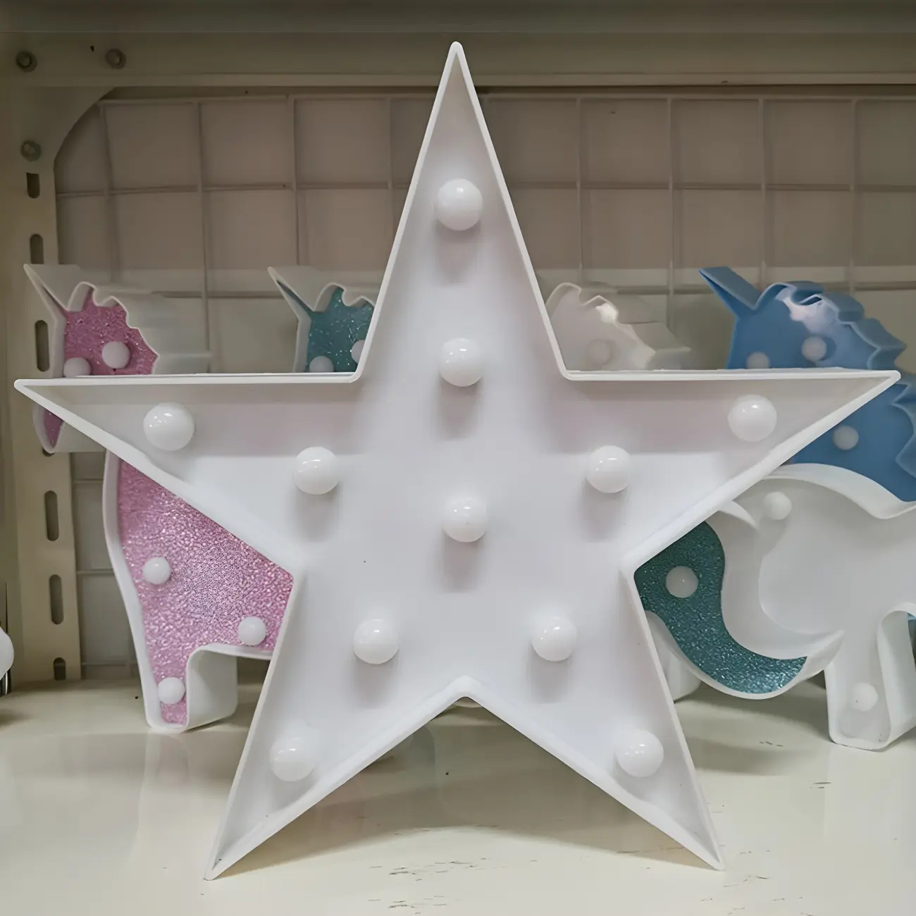 Wired Multicolor Plastic Pentagram LED Night Light Image - 2 | homeyfad