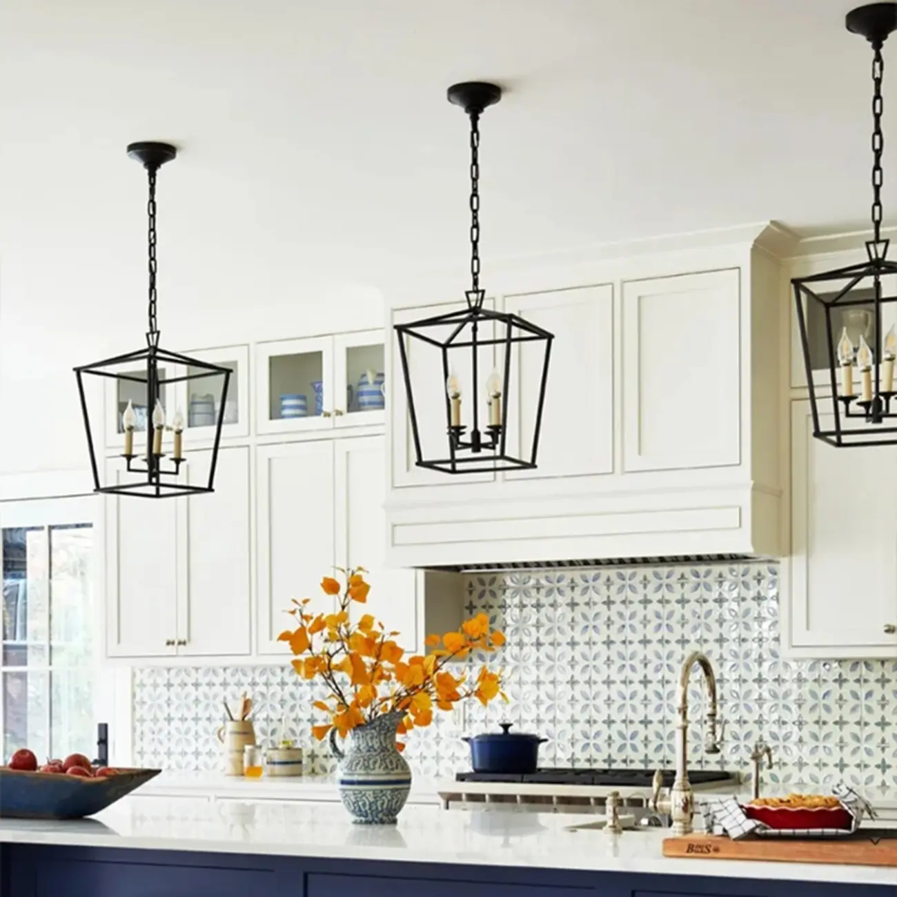 Industrial Black Metal Geometric Chain Pendant Light Image - 6 | homeyfad