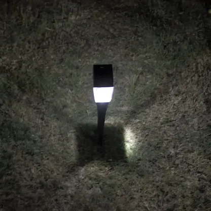 Contemporary Solar Tapered Spike Landscape Lighting Image - 2