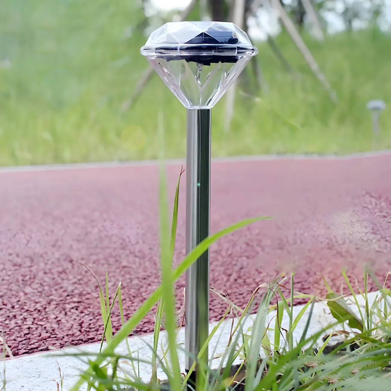 Modern Diamond Shaped Solar Stake Landscape Lighting Image - 3