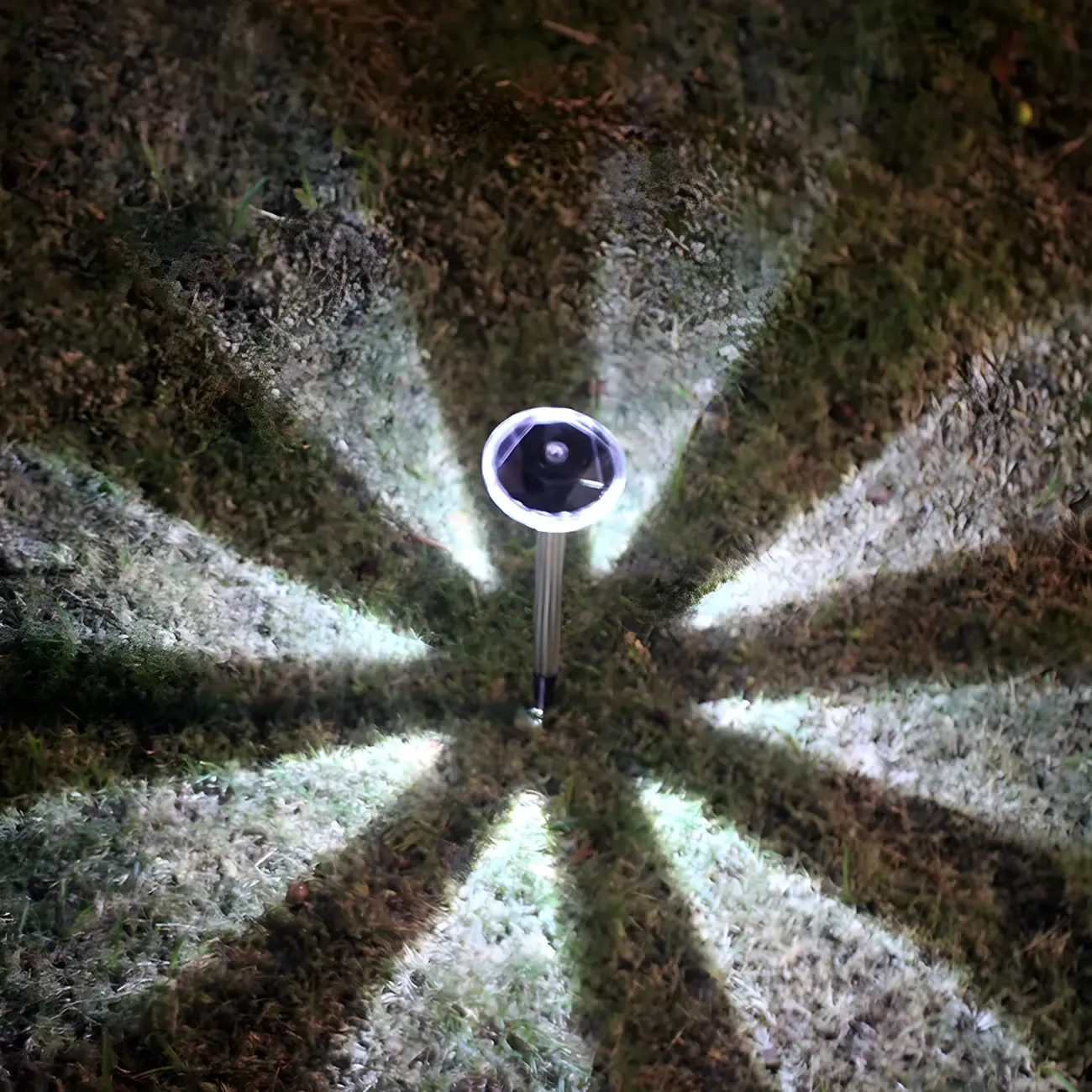 Modern Diamond Shaped Solar Stake Landscape Lighting Image - 2