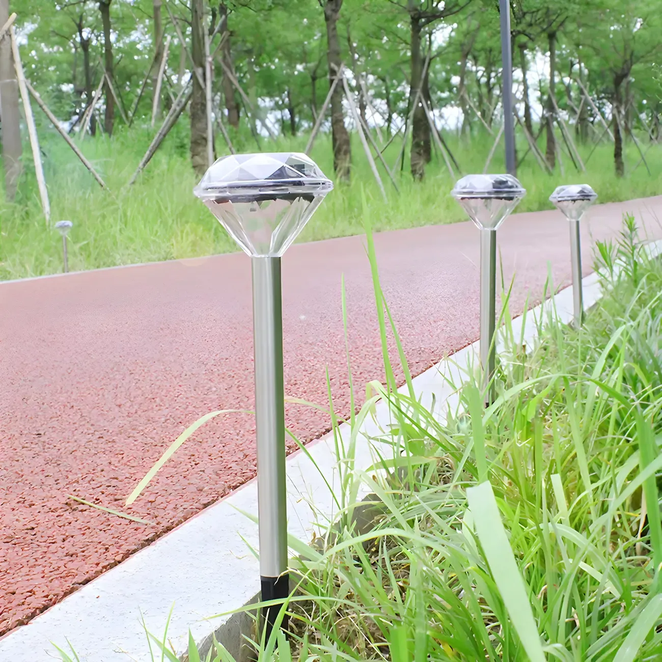 Modern Diamond Shaped Solar Stake Landscape Lighting Image - 4