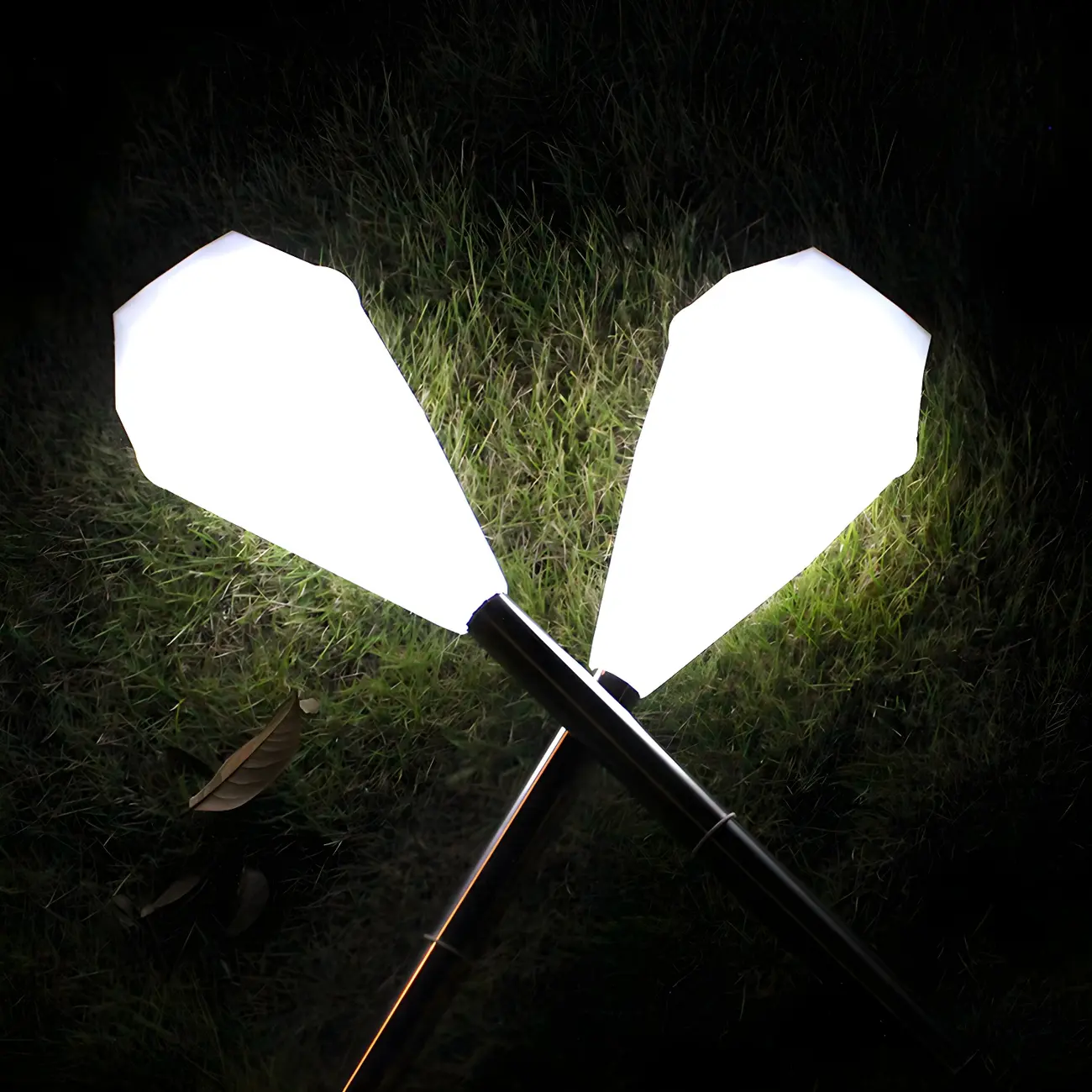 Elegant Solar White Diamond LED Pathway Lights for Gardens Image - 1 | homeyfad