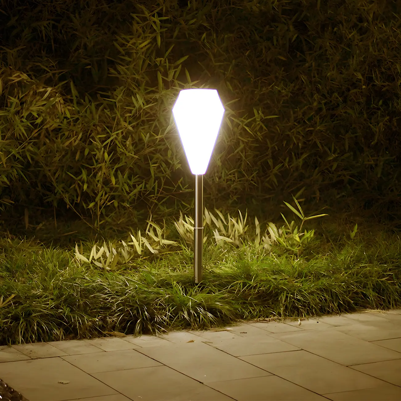 Elegant Solar White Diamond LED Pathway Lights for Gardens Image - 7 | homeyfad