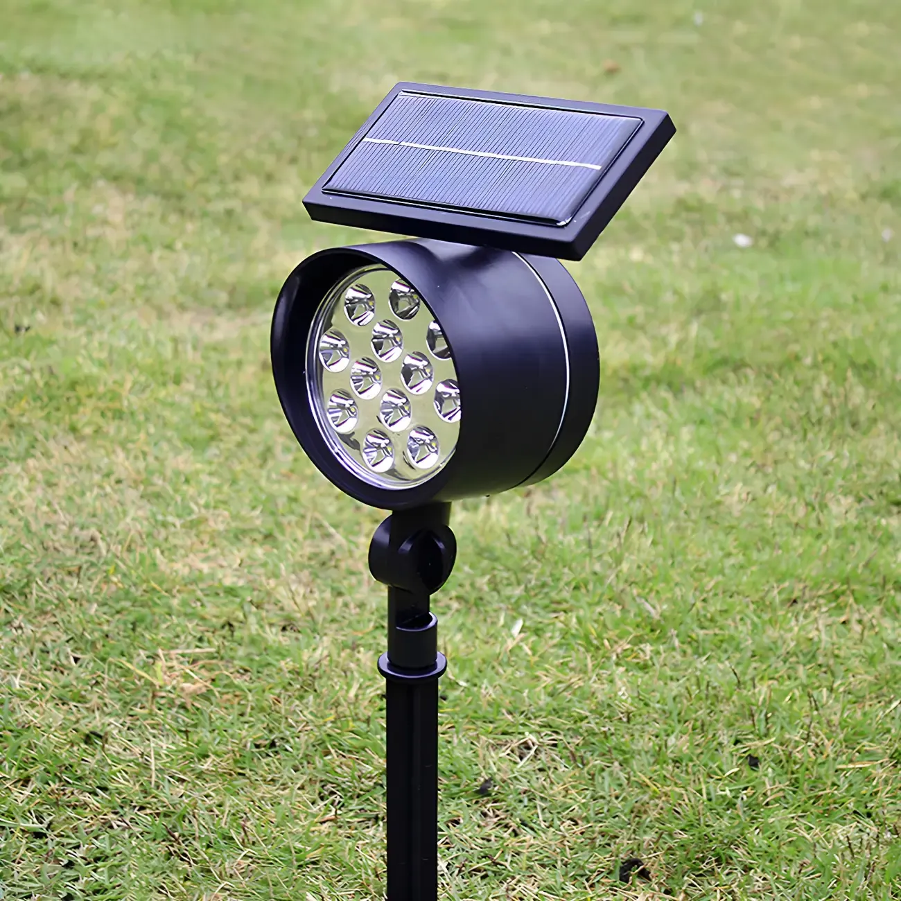 Modern Stake Solar Outdoor Landscape Lighting Image - 2