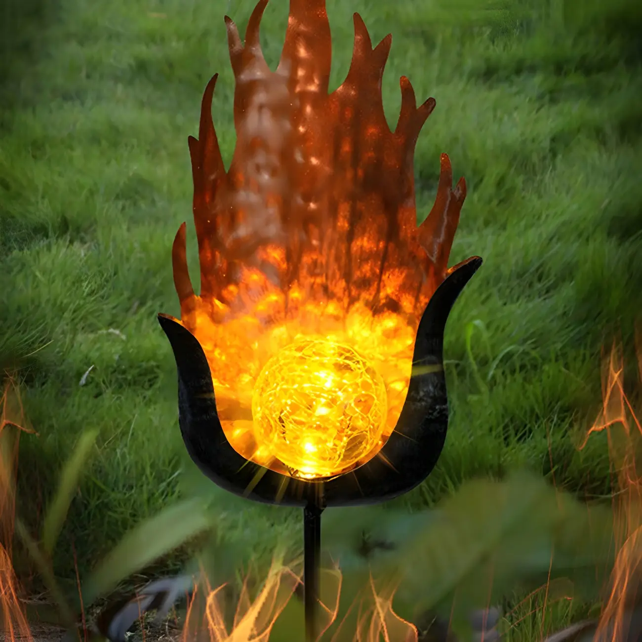 Artistic Black Metal Cut out Solar Landscape Lighting Image - 2 | homeyfad