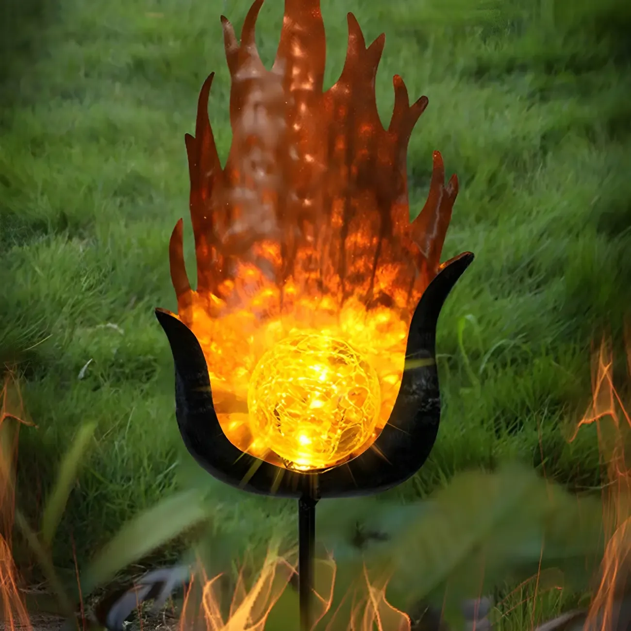 Artistic Black Metal Cut out Solar Landscape Lighting Image - 2