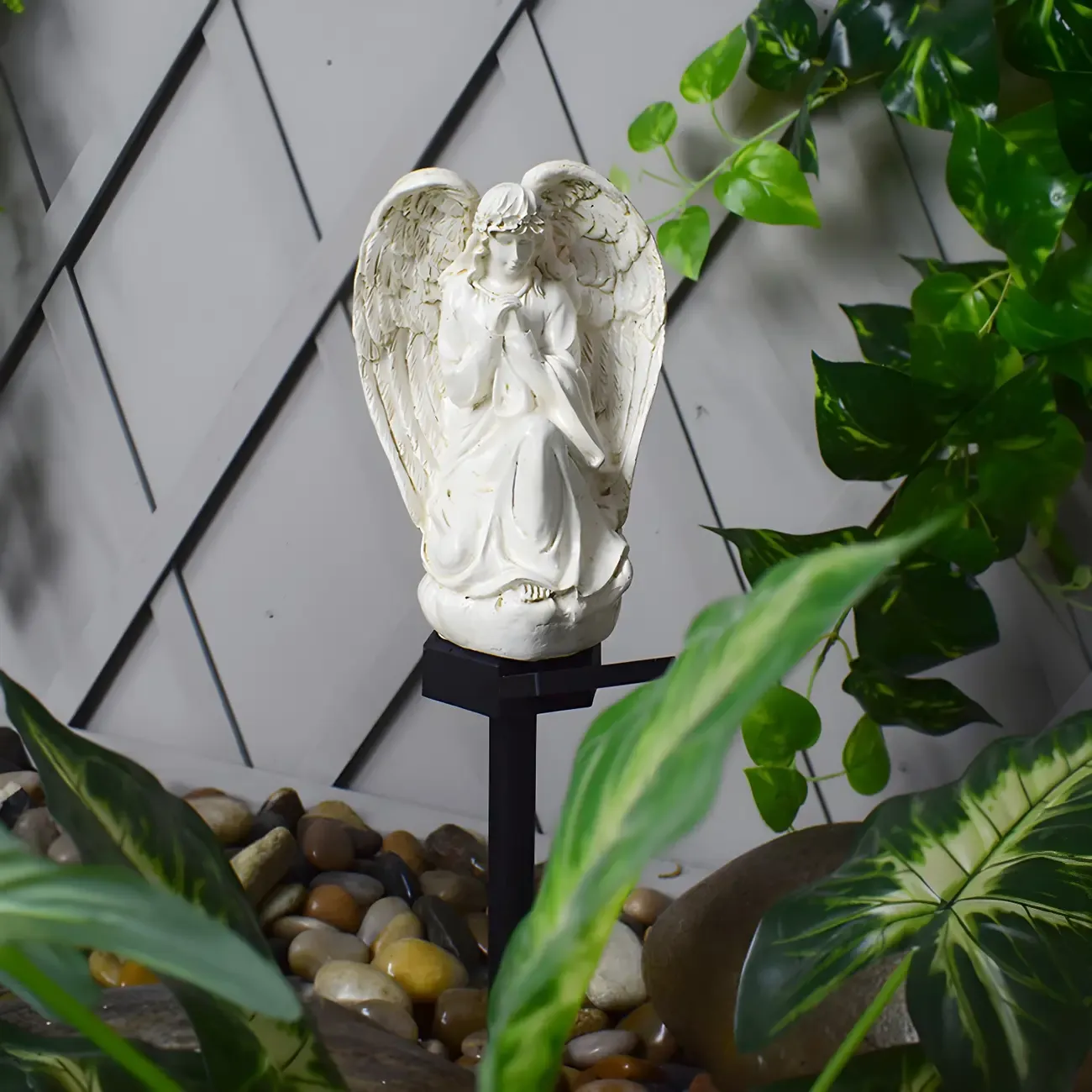 Artistic Angel Sculpture Solar Landscape Lighting Image - 3