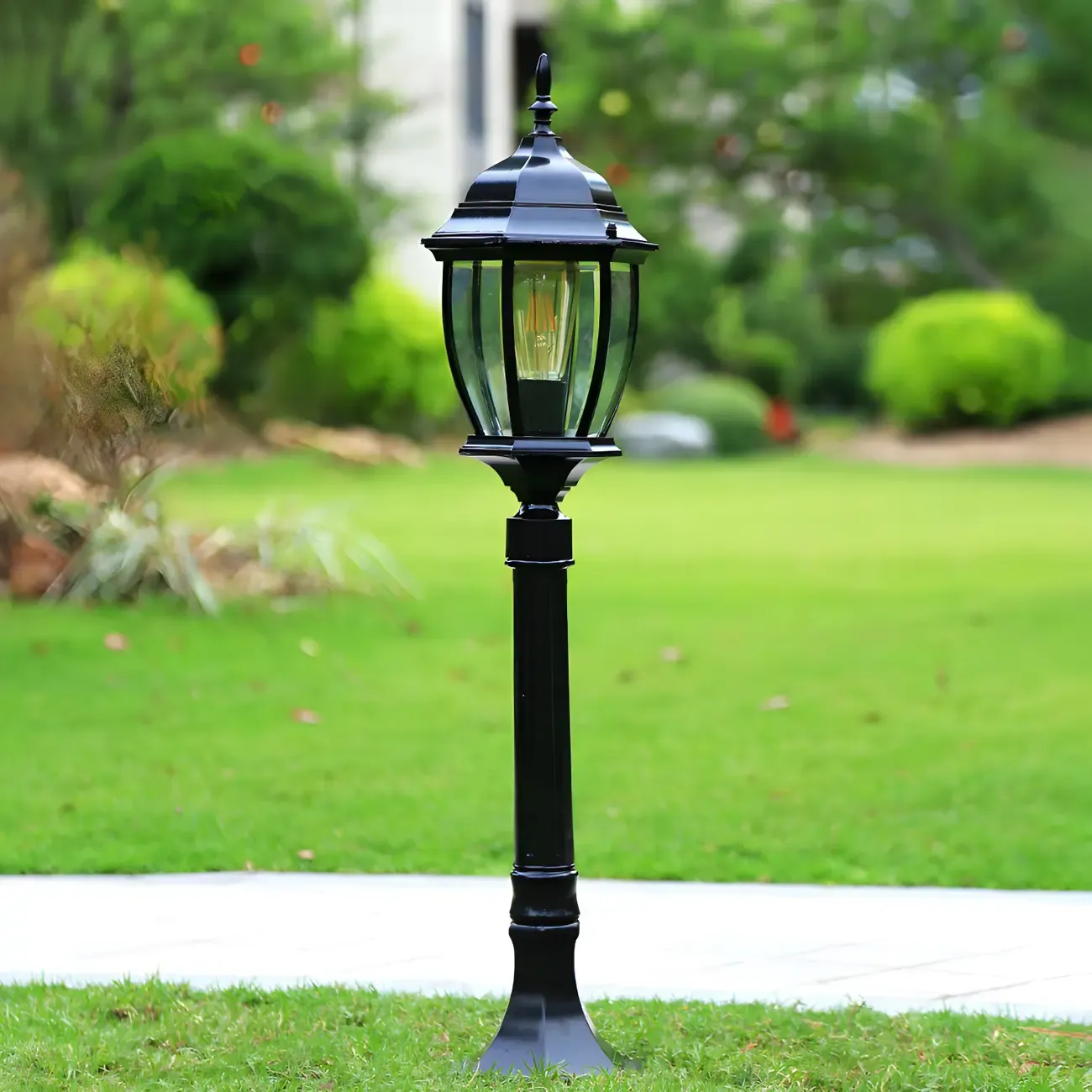 Vintage Post Lantern Durable Metal Landscape Lighting | HomeyFad