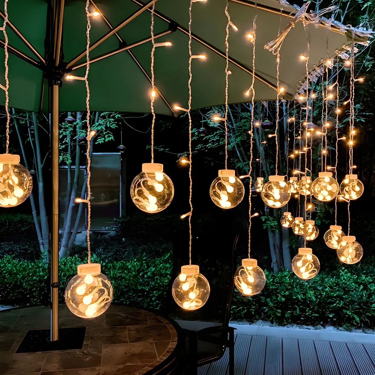 Modern Globe 11.4ft Solar Outdoor String Light Image - 1