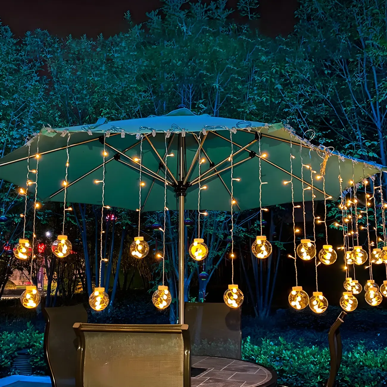 Modern Globe 11.4ft Solar Outdoor String Light Image - 3