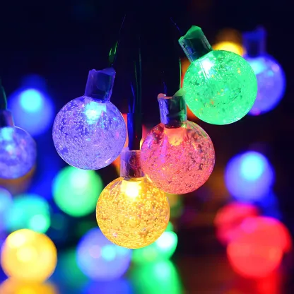Modern 5.9ft Solar Globe LED String Light Image - 5