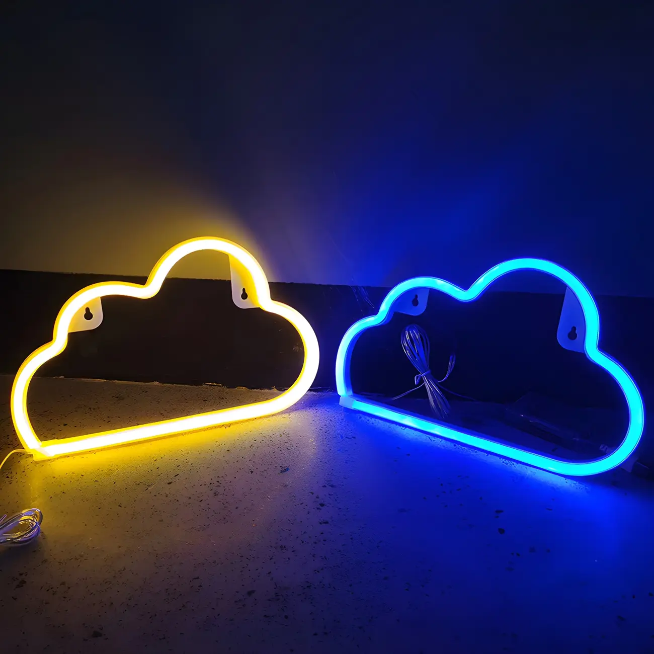  Plastic Rubber Cloud Shaped Battery Wall Light Image - 2 | homeyfad