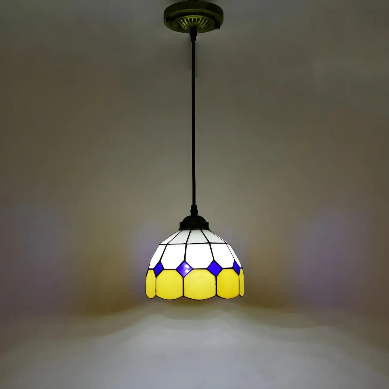 Tiffany Stained Glass Rattan Pendant Light Fixture Image - 19