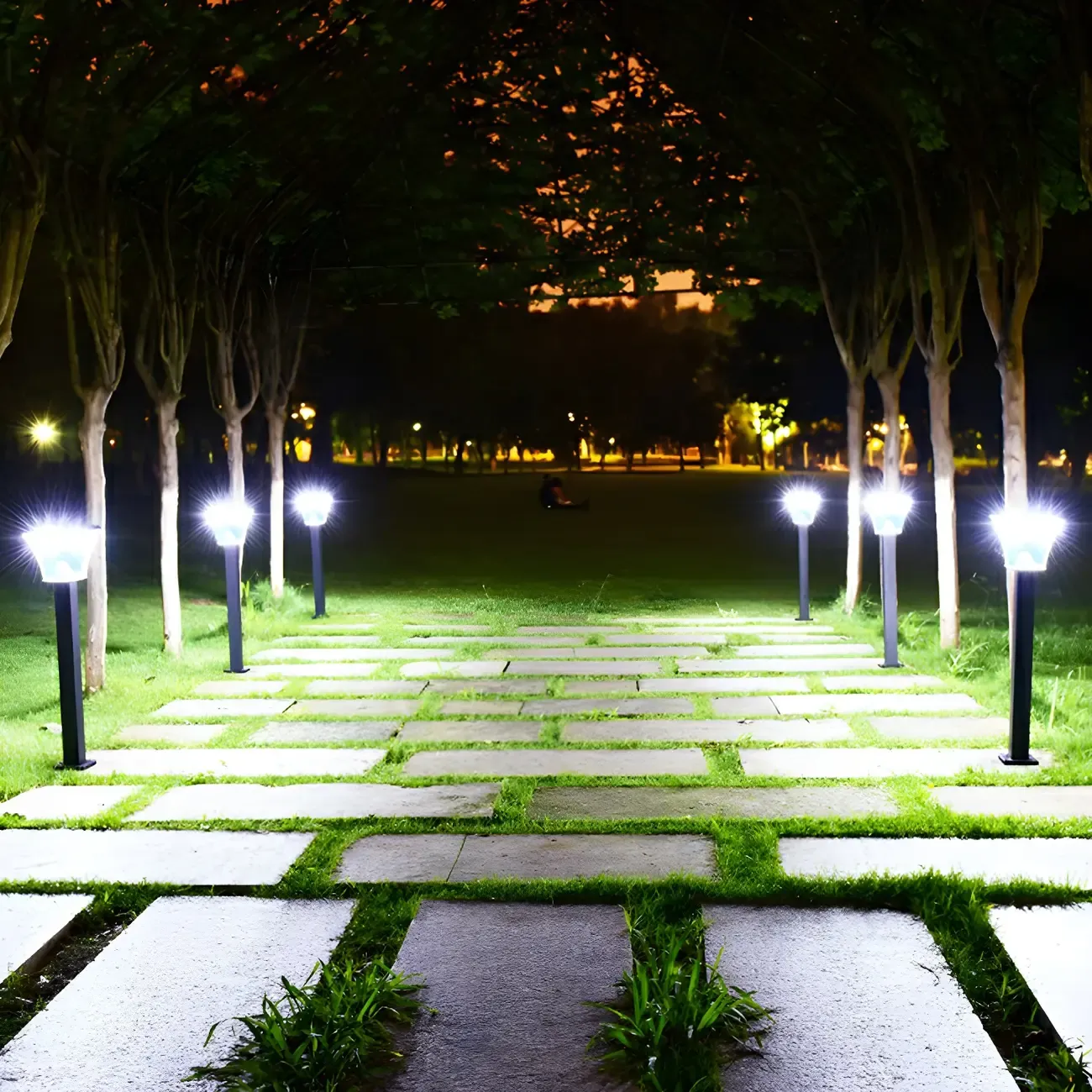 Minimalist Waterproof LED Pathway Landscape Lighting Image - 1