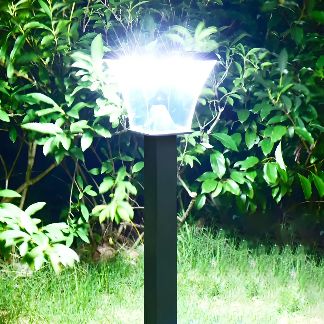 Minimalist Waterproof LED Pathway Landscape Lighting Image - 3