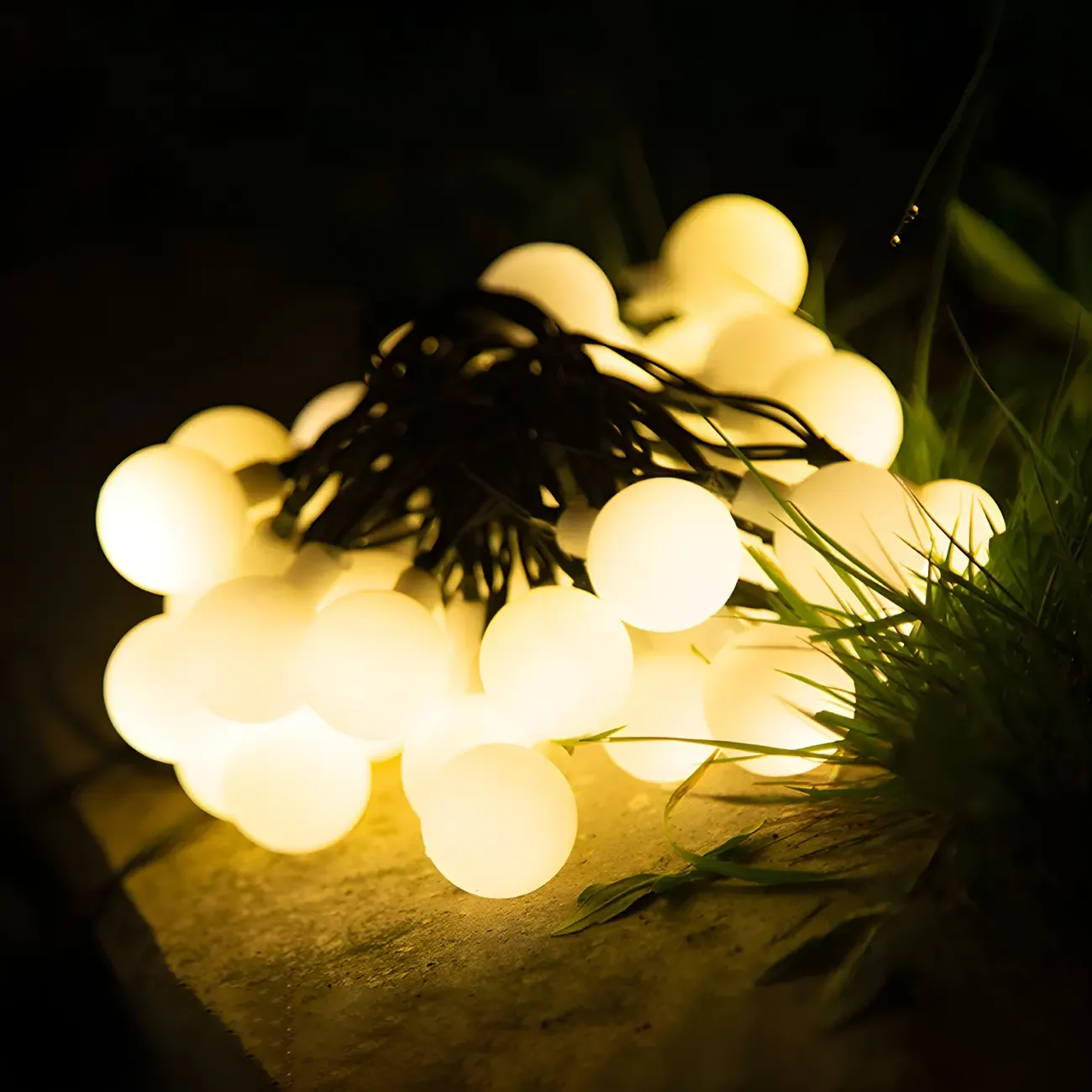 Colorful Globe Solar Decorative LED String Light Image - 2