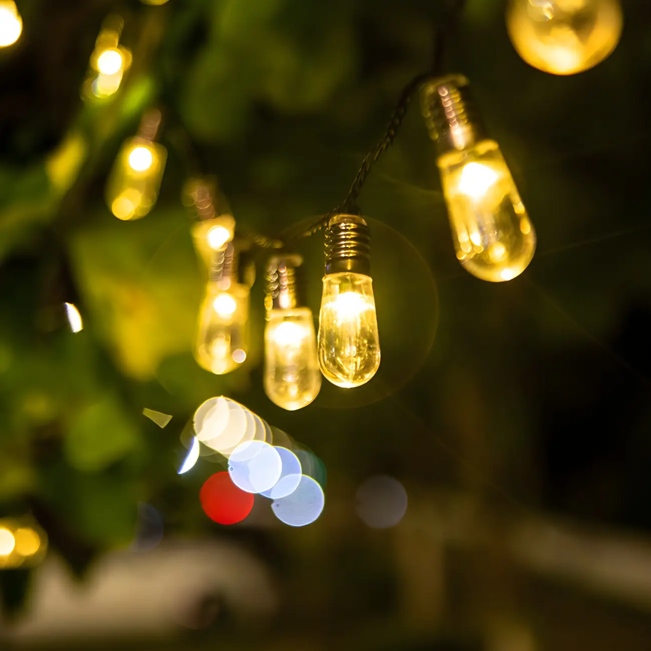 Colorful Clear Bulb Solar Outdoor String Light Image - 3 | homeyfad