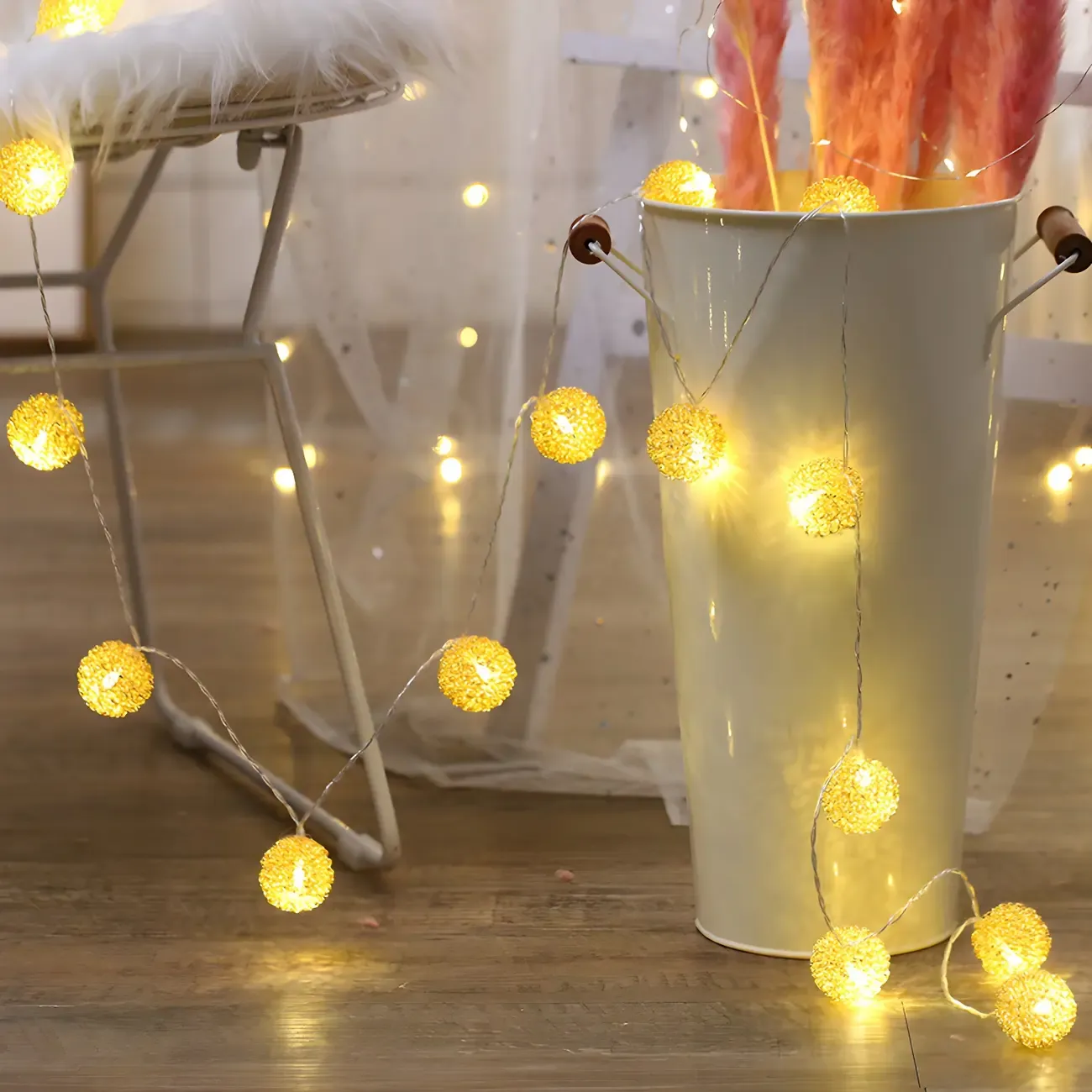Cozy Spherical LED Warm White String Light Image - 1
