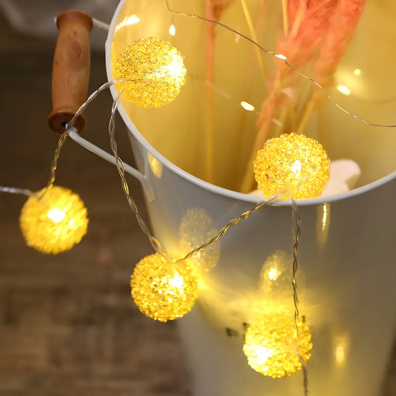 Cozy Spherical LED Warm White String Light Image - 4