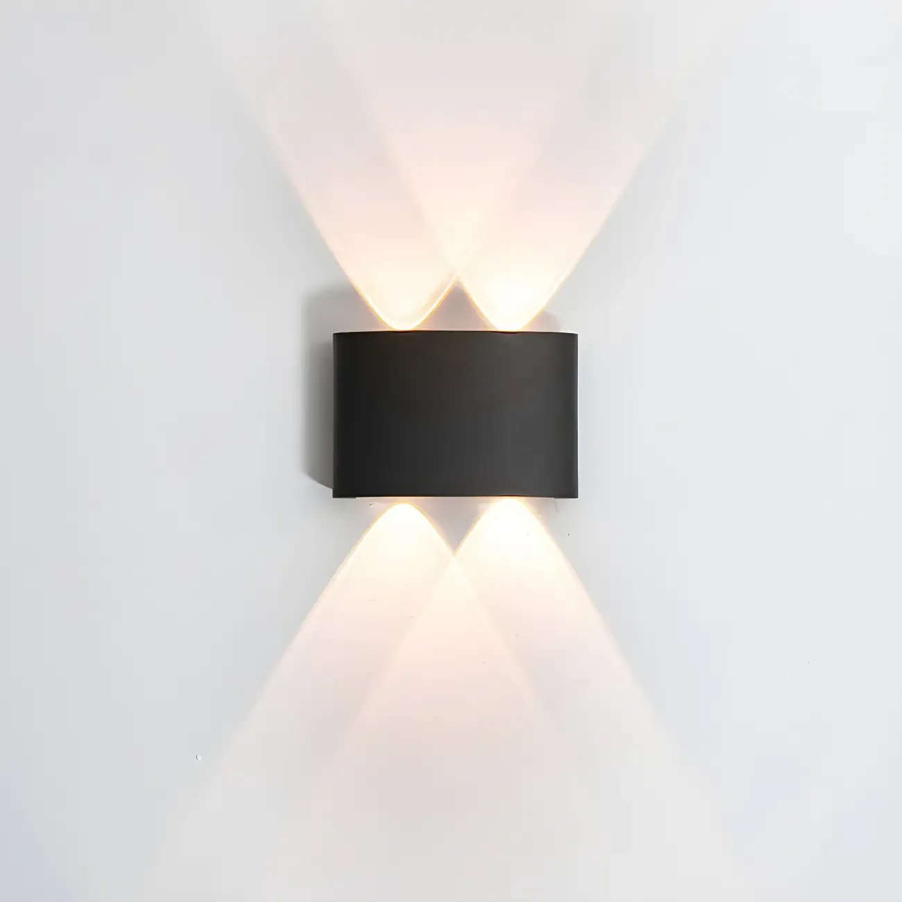 Modern Black Aluminium LED Wall Light for Outdoor Use Image - 6