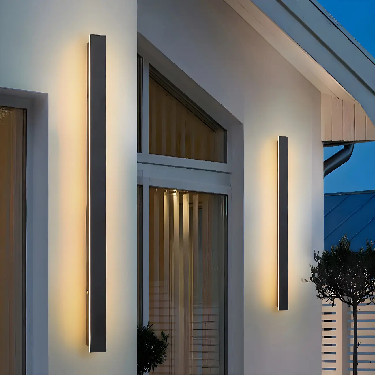 Modern Metal Black Linear LED Outdoor Wall Light | homeyfad