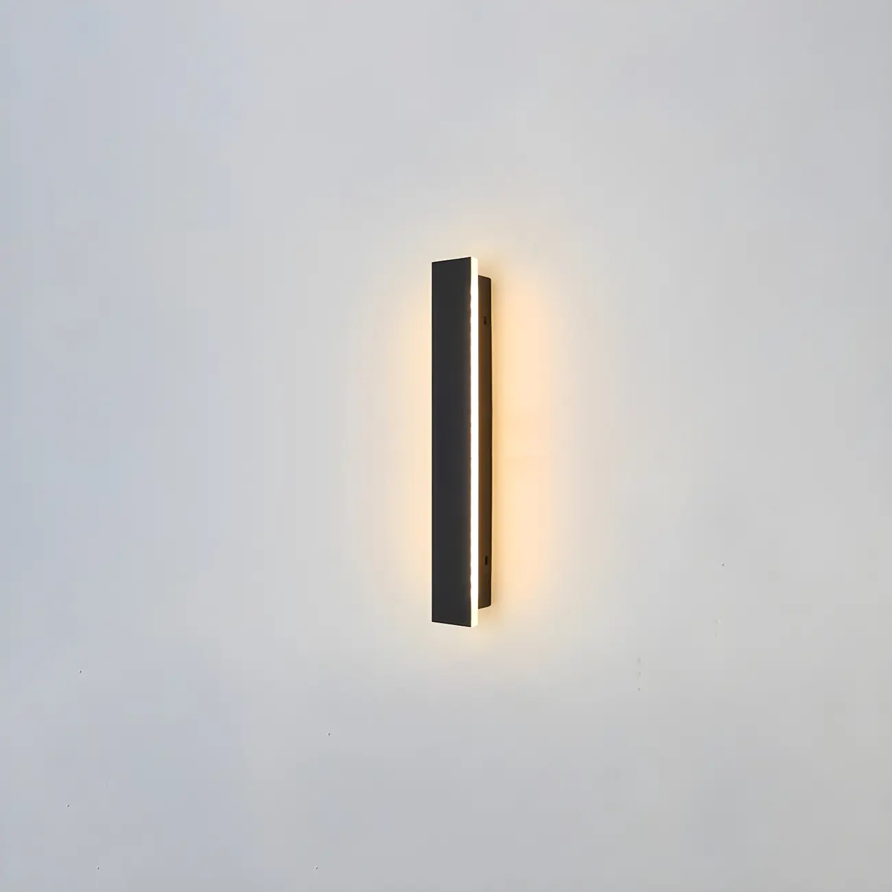 Modern Metal Black Linear LED Outdoor Wall Light | homeyfad