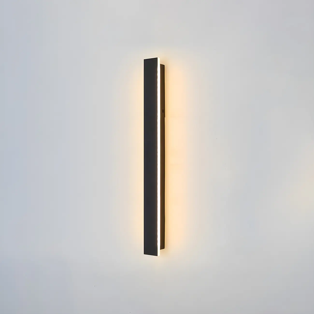 Modern Metal Black Linear LED Outdoor Wall Light | homeyfad