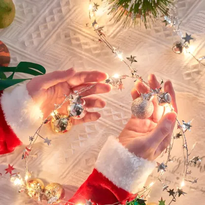 Festive Garland 20-Light LED String Light Image - 4